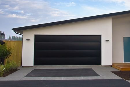Puertas de garaje seccionales aisladas